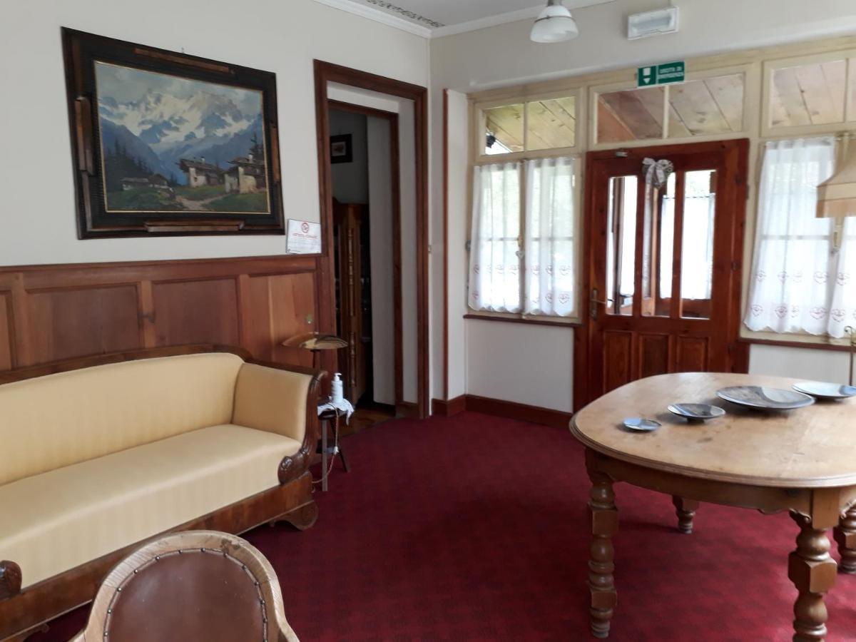 Hotel Villa Tedaldi Gressoney-Saint-Jean Exterior foto