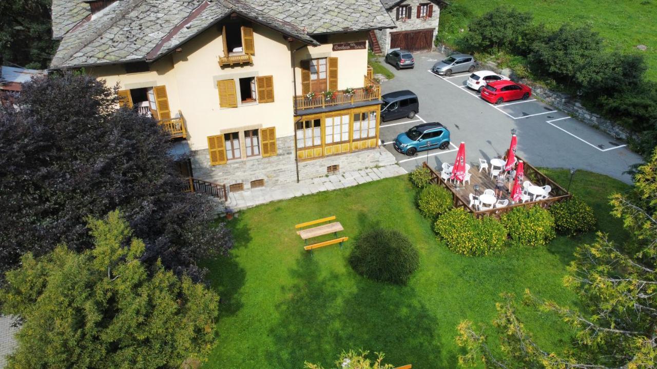 Hotel Villa Tedaldi Gressoney-Saint-Jean Exterior foto