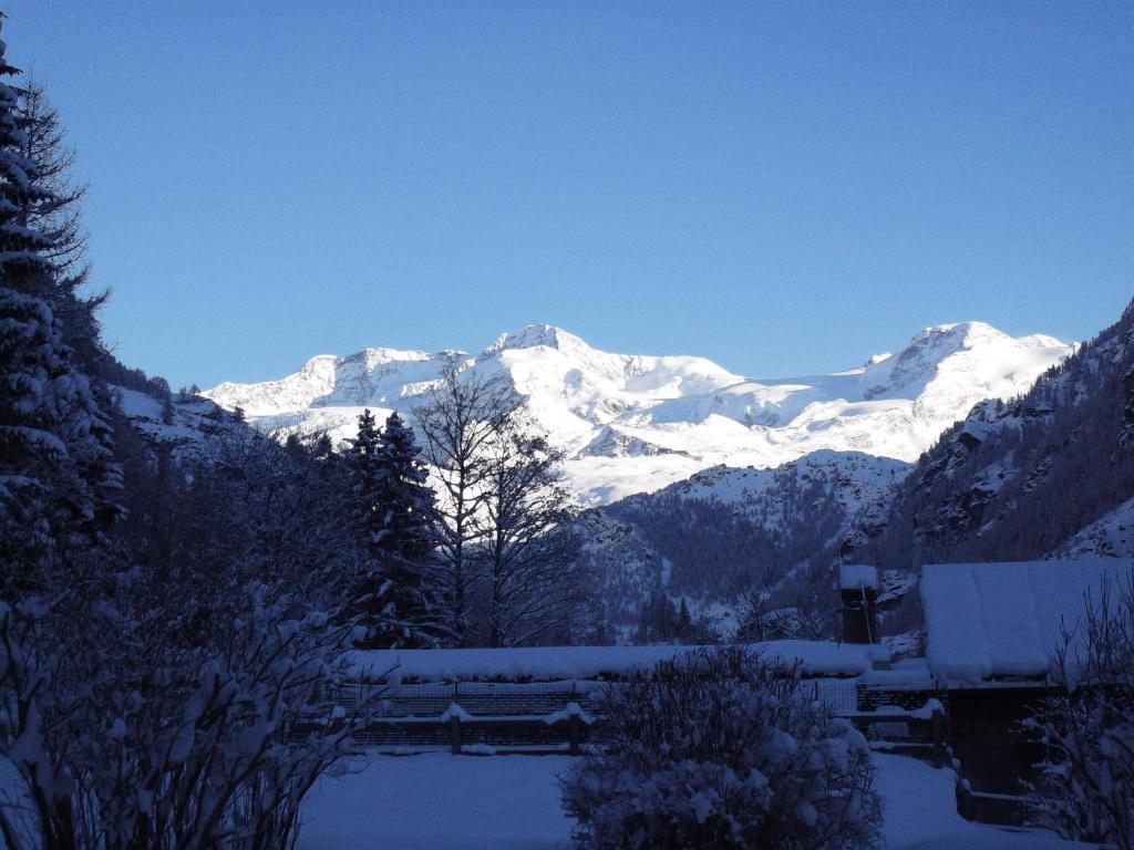 Hotel Villa Tedaldi Gressoney-Saint-Jean Exterior foto