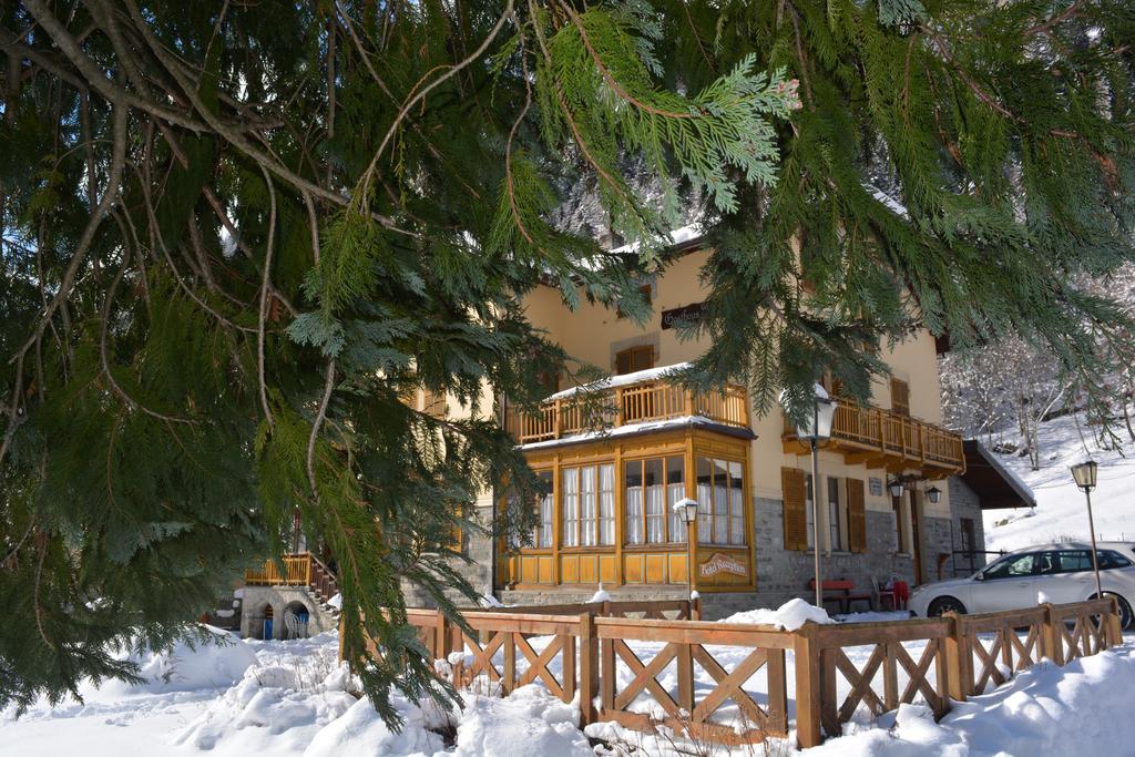 Hotel Villa Tedaldi Gressoney-Saint-Jean Exterior foto
